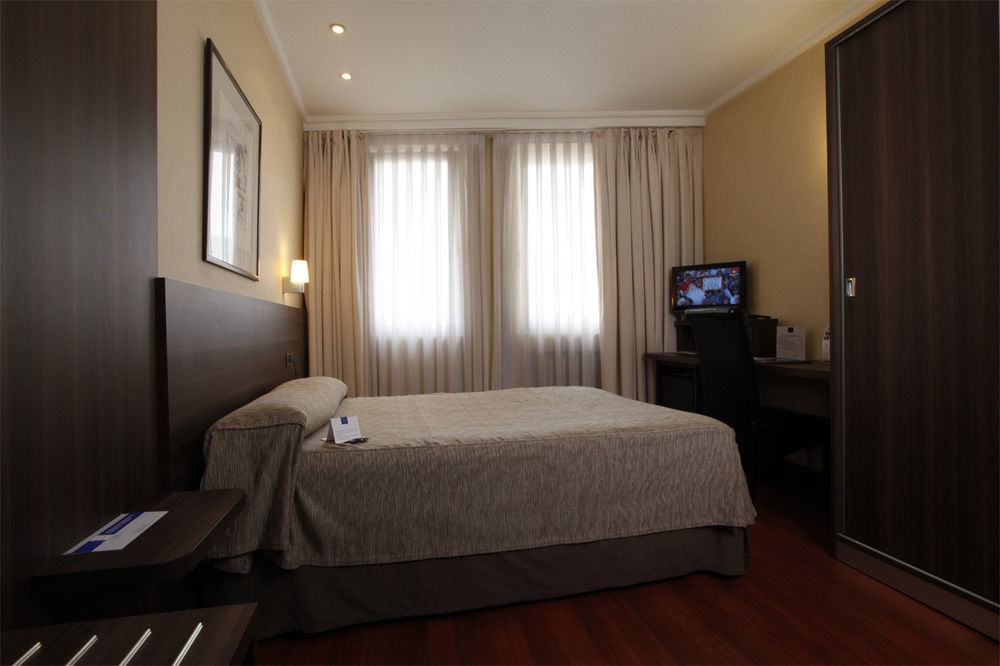 Hotel Yoldi Pamplona Luaran gambar