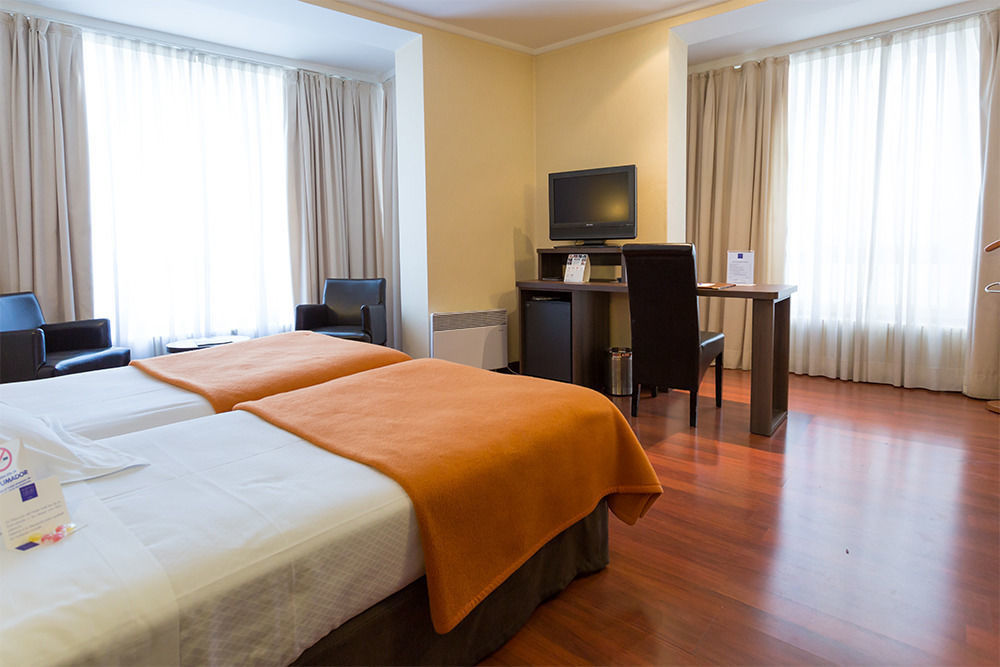 Hotel Yoldi Pamplona Luaran gambar