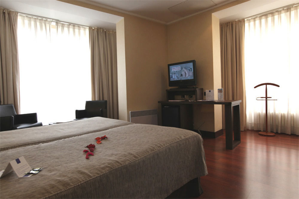 Hotel Yoldi Pamplona Luaran gambar