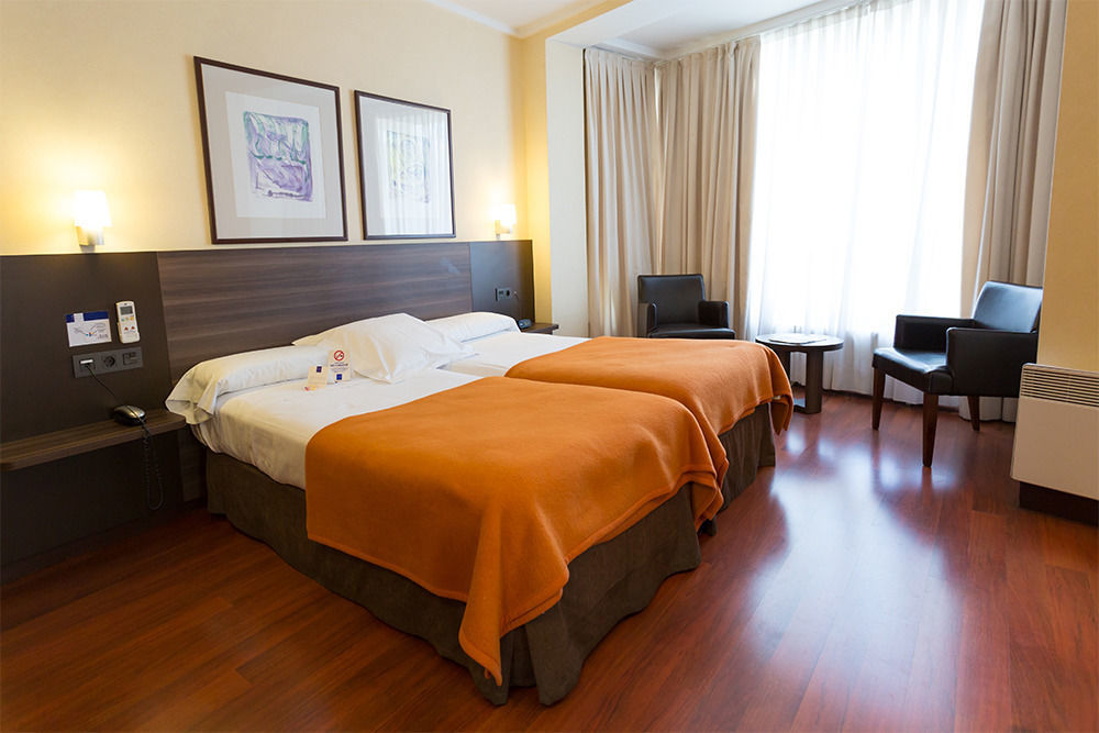 Hotel Yoldi Pamplona Luaran gambar
