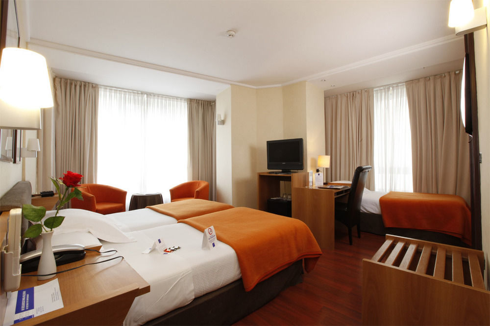 Hotel Yoldi Pamplona Luaran gambar