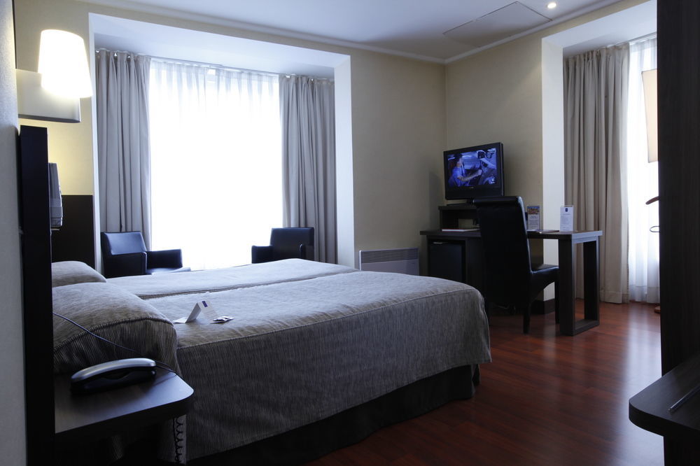 Hotel Yoldi Pamplona Luaran gambar