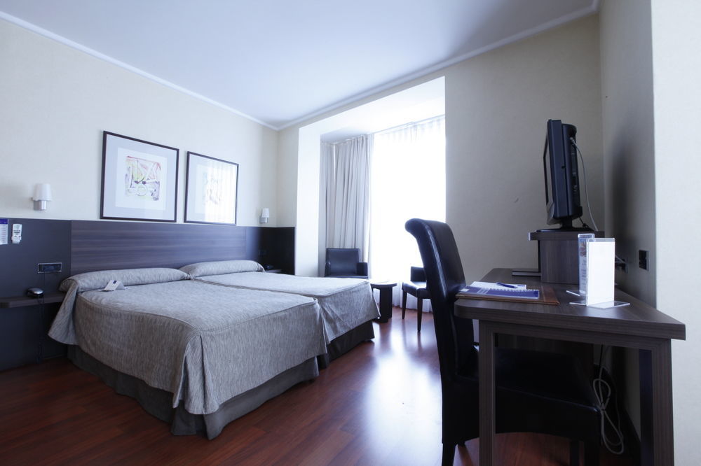 Hotel Yoldi Pamplona Luaran gambar