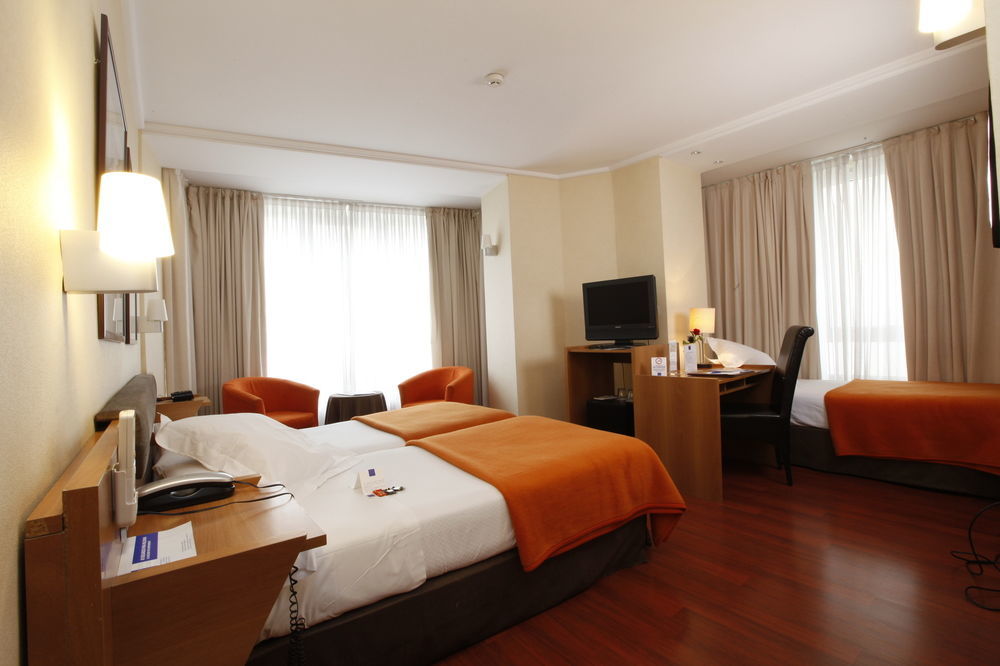 Hotel Yoldi Pamplona Luaran gambar