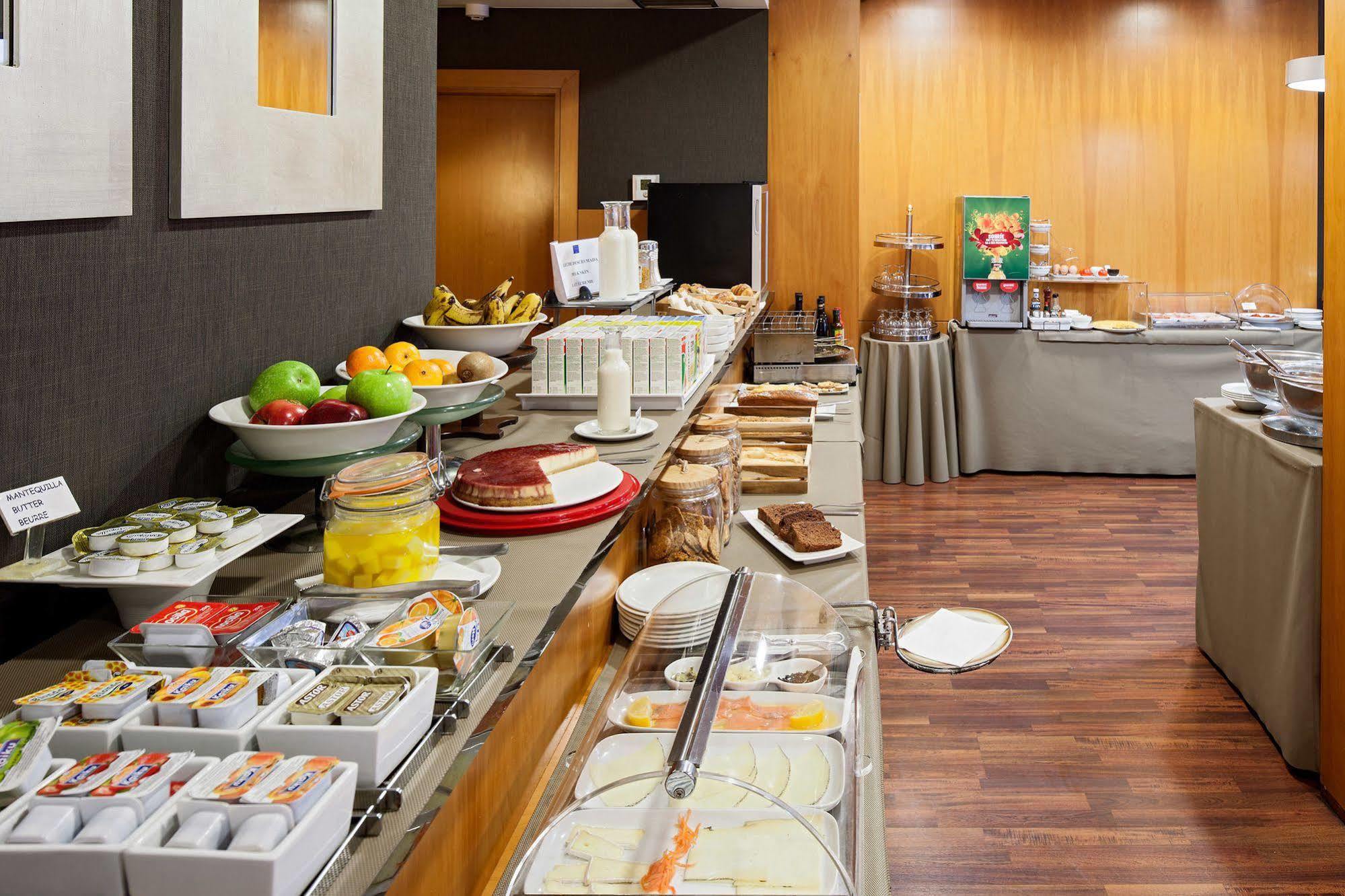 Hotel Yoldi Pamplona Luaran gambar